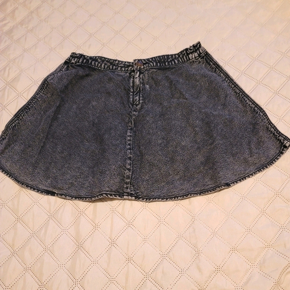Junior Skirt Gently Worn size 16